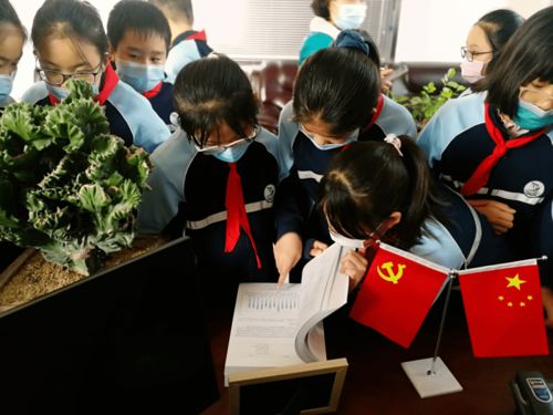 守護(hù)舌尖安全，點(diǎn)亮科技?jí)粝搿恢淮逃瘓F(tuán)一只船小學(xué)開展教育科技研學(xué)實(shí)踐教育活動(dòng)